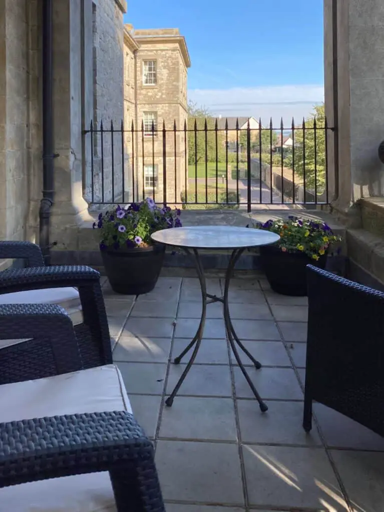 21 Things You Can Do Cheaply To Make Your Airbnb Shine 2 Make Your Airbnb stand out from the rest